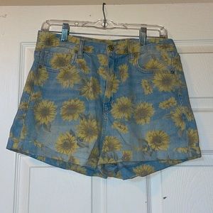 American Eagle size 8 Jean Shorts